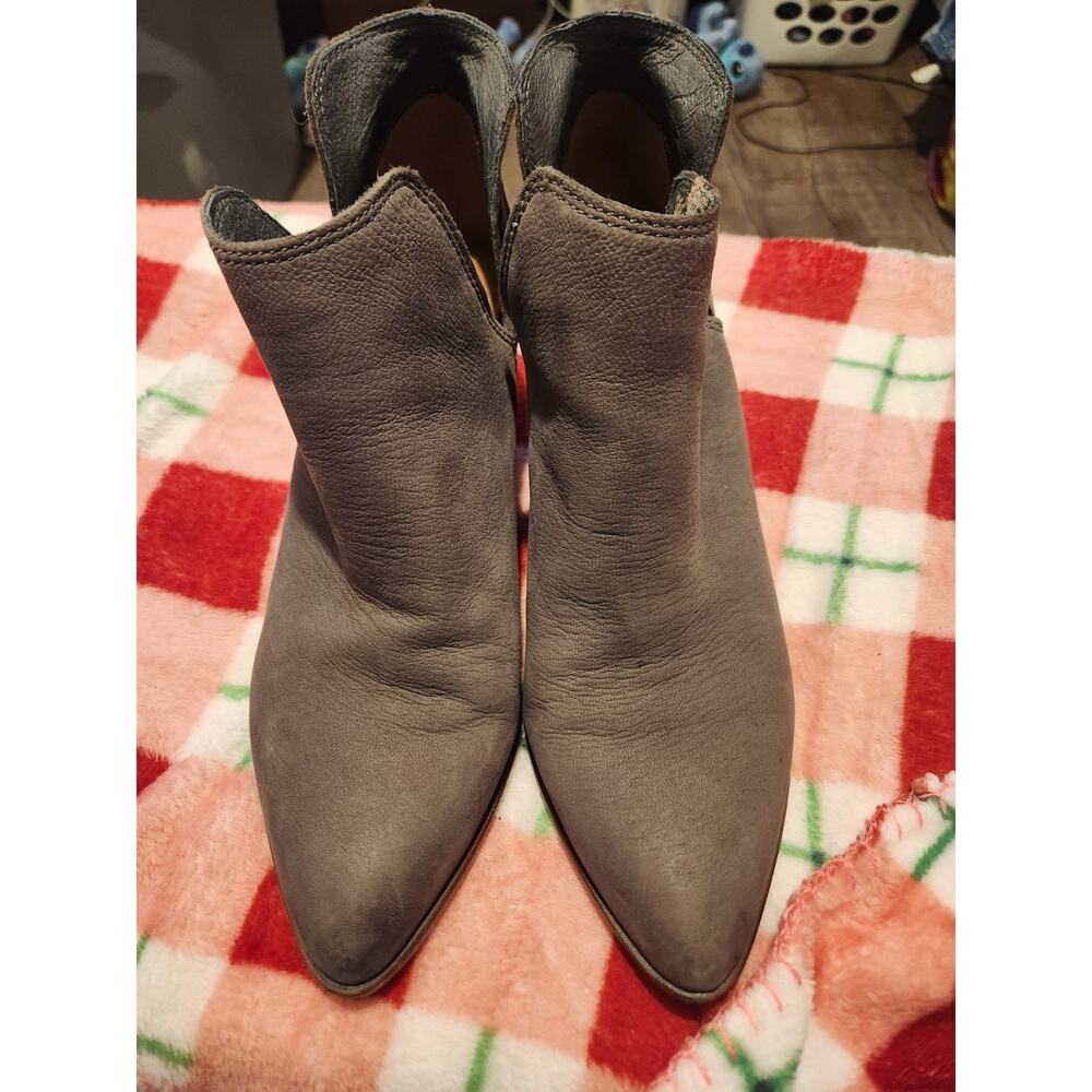 FRYE Reina 3478394 US 8M Grey Nubuck Leather Western Booties with Cuban Heel